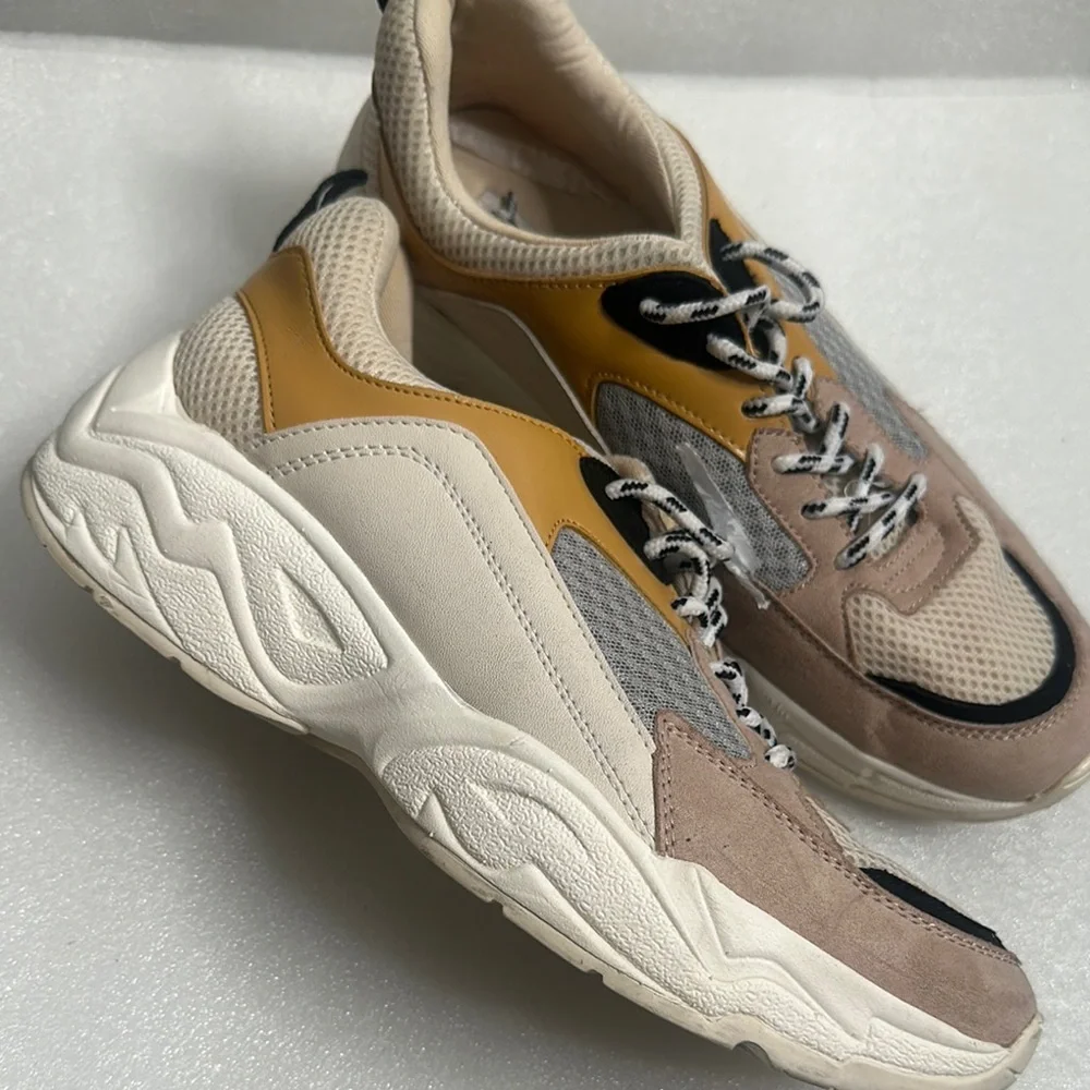 Steve Madden Stylish pink size 9Sneakers in Tan and Yellow - Picture 5 of 8